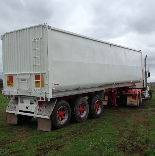 30 ft Moore Chassis Steel Tipper Trucks & Trailers Truck